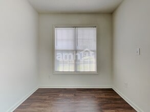 181 Cameron Way Cir in Winston-Salem, NC - Foto de edificio - Building Photo