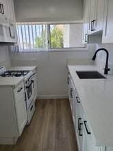 2026 Hermosa Ave in Hermosa Beach, CA - Building Photo - Building Photo