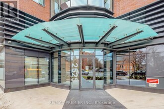 2525-2525 Bathurst St in Toronto, ON - Building Photo - Building Photo