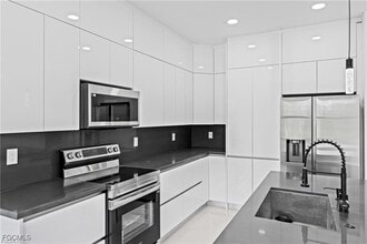 620 Raintree St E in Lehigh Acres, FL - Building Photo - Building Photo