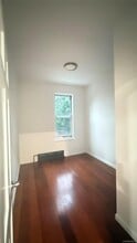 50-35 42nd St in Queens, NY - Building Photo - Building Photo