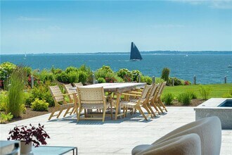 511 Ocean Ave in Newport, RI - Building Photo - Building Photo