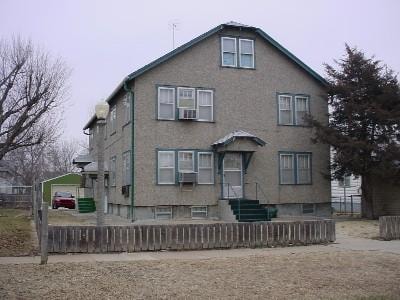 416 S Ninnescah St in Pratt, KS - Building Photo