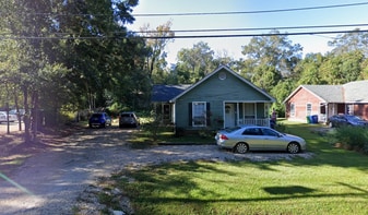 921 W 23rd Ave, Unit A in Covington, LA - Building Photo