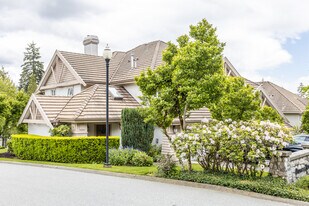 3405 Plateau Blvd in Coquitlam, BC - Building Photo