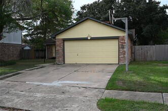 22119 Singing Spurs Dr in Katy, TX - Building Photo - Building Photo