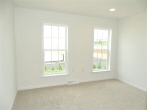 320 Mayer Pl in Lancaster, PA - Foto de edificio - Building Photo