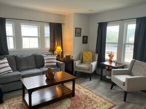 1002 W Broadway in Columbia, MO - Building Photo - Building Photo