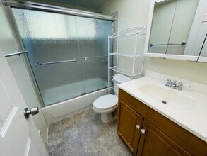 7306 134th Ave NE in Redmond, WA - Building Photo - Building Photo