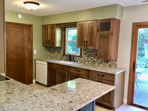 7039 142nd St in Apple Valley, MN - Building Photo - Building Photo