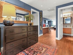 311 NW 12th Ave in Portland, OR - Foto de edificio - Building Photo