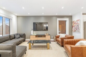 38 Guthrie Ave in Toronto, ON - Building Photo - Building Photo