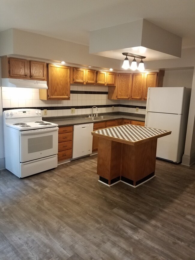 153 S Union St, Unit B in Rochester, NY - Building Photo - Building Photo