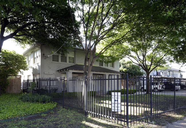 4224-4230 Cole Ave in Dallas, TX - Building Photo - Building Photo