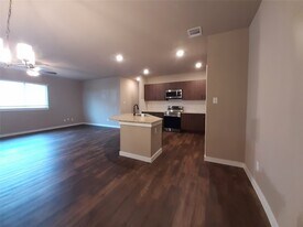 9864 Grosbeak Ln in Magnolia, TX - Building Photo