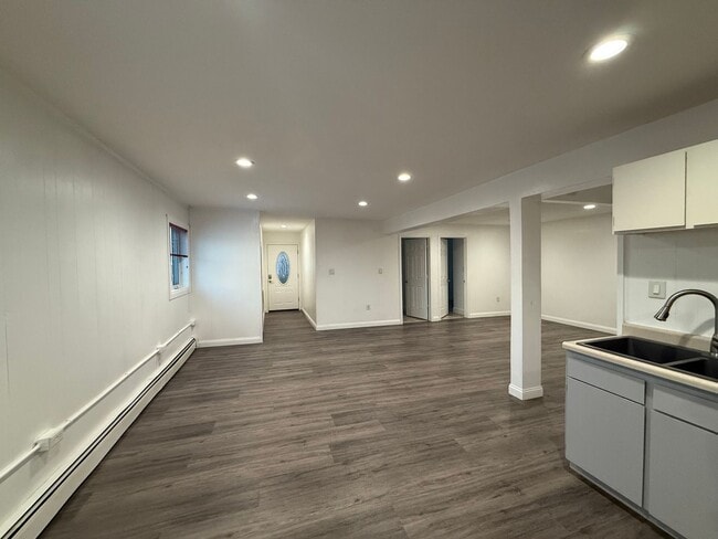 1315 Ballaine Rd in Fairbanks, AK - Building Photo - Building Photo