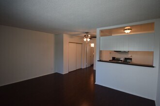 12255 Burbank Blvd, Unit 108 in Los Angeles, CA - Building Photo - Building Photo
