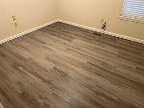 5048 Easy St in Tallahassee, FL - Building Photo - Building Photo