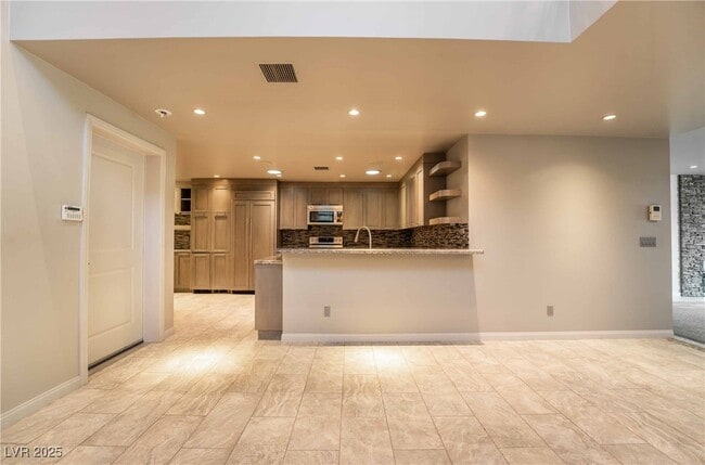 property at 980 Vegas Valley Dr