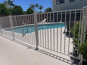 5111 NE 18th Ave, Unit 3 in Fort Lauderdale, FL - Foto de edificio - Building Photo