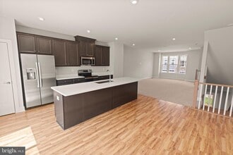 10512 Hinton Wy in Manassas, VA - Building Photo - Building Photo