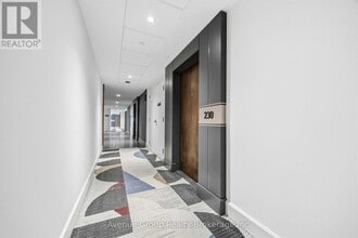 701 Sheppard Ave W in Toronto, ON - Building Photo - Building Photo