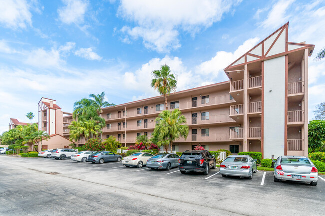 7341 Amberly Ln in Delray Beach, FL - Foto de edificio - Building Photo