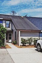 742 Trekker St in Jacksonville, FL - Building Photo