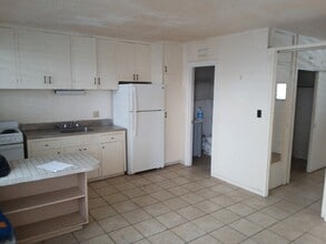 12xx Lunalilo St, Unit 1C in Honolulu, HI - Building Photo - Building Photo