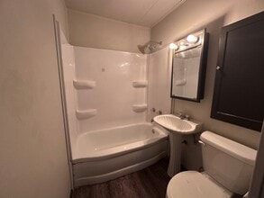 201 E Columbia St in Danville, IL - Building Photo - Building Photo