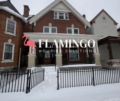 1422 E 3rd St in Dayton, OH - Building Photo