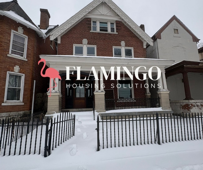 property at 1422 E 3rd St