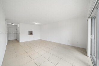 7920 Camino Real in Miami, FL - Building Photo - Building Photo