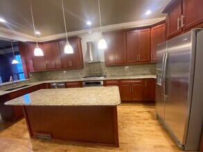 2825 N Hamlin Ave in Chicago, IL - Building Photo - Building Photo