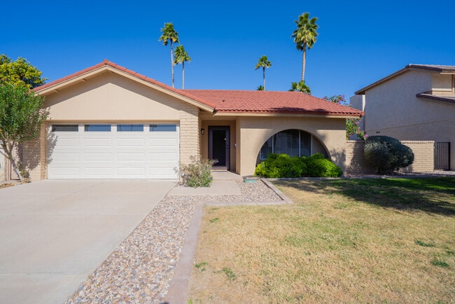 1610 E Windjammer Way in Tempe, AZ - Building Photo - Building Photo