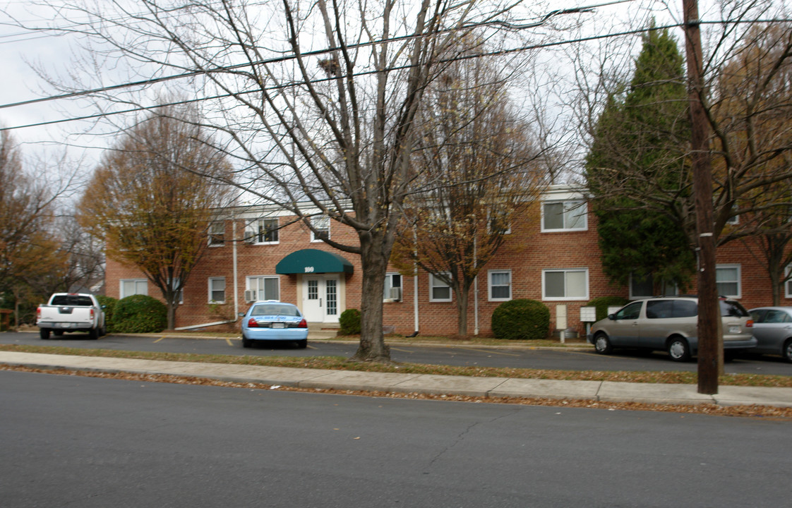 100 & 102 East Argyle Street in Rockville, MD - Building Photo