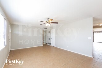5214 S 44th Pl in Phoenix, AZ - Building Photo - Building Photo