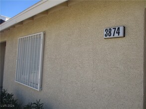 3874 Soda Springs Dr in Las Vegas, NV - Building Photo - Building Photo