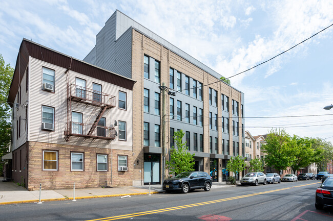 580 Palisade Ave in Jersey City, NJ - Building Photo - Building Photo