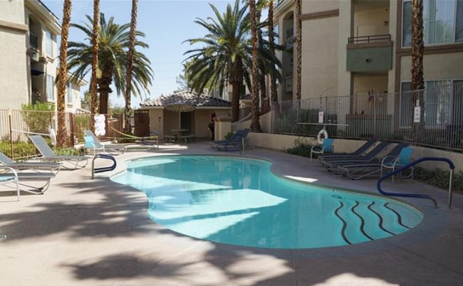 7163 S Durango Dr in Las Vegas, NV - Building Photo - Building Photo