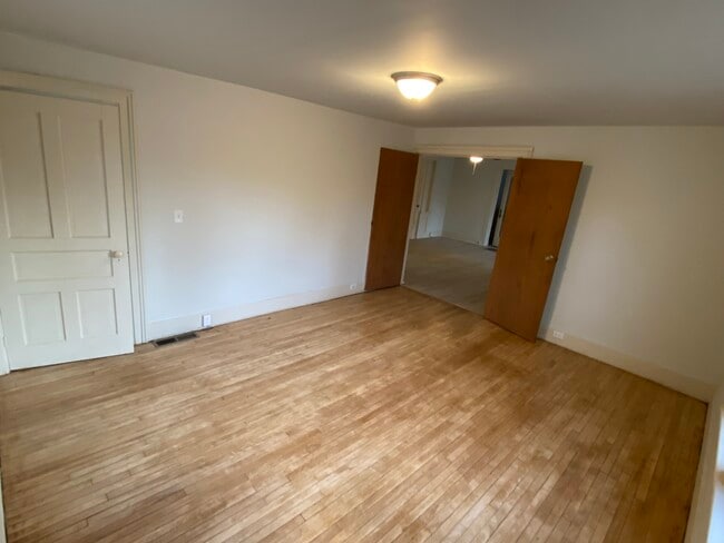 49 Grove St, Unit FL 1 in Ballston Spa, NY - Building Photo - Building Photo