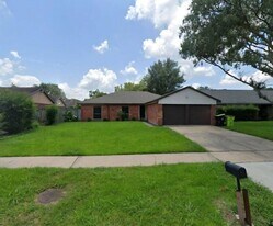1419 Twining Oaks Ln in Missouri City, TX - Building Photo