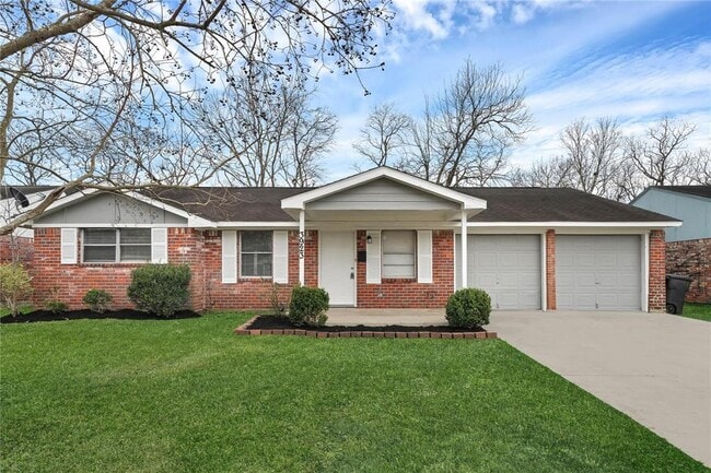 property at 3923 Heatherbloom Dr