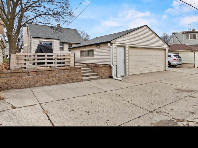property at 2604 S 62nd St