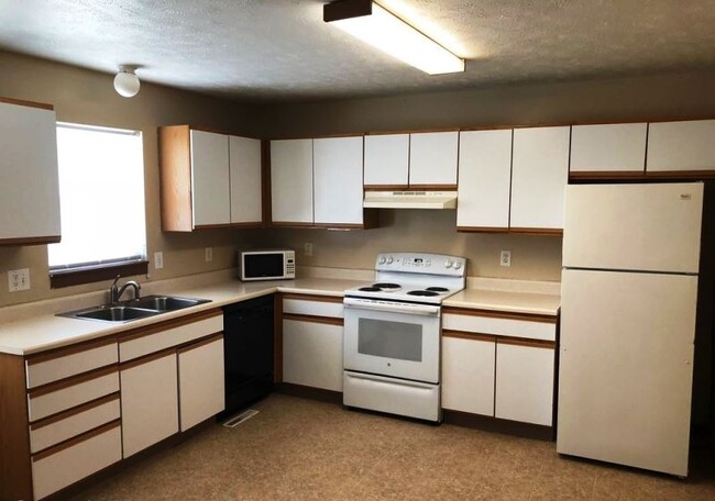 3407 Bohmer Dr, Unit 1 in Bloomington, IL - Building Photo - Building Photo