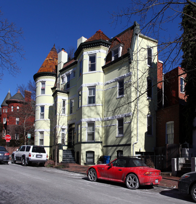 1531 31st St NW in Washington, DC - Foto de edificio - Building Photo