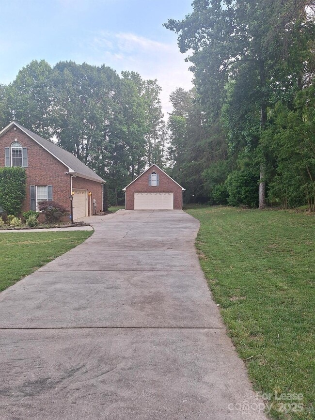 2505 Green Point Ct in Denver, NC - Building Photo - Building Photo