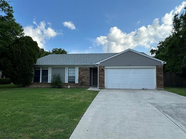 property at 927 S Riverside Dr