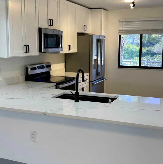 2761 Village Blvd in West Palm Beach, FL - Building Photo - Building Photo