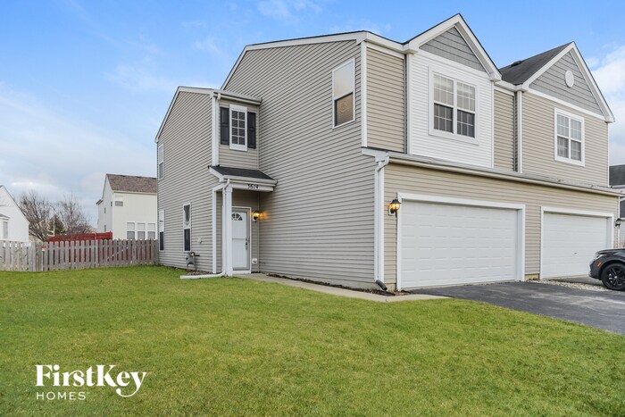 3614 Indian Head Ln in Joliet, IL - Building Photo